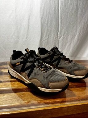 Khombu Cayenne Men’s Trail Hiking Running Sneakers Size 9M